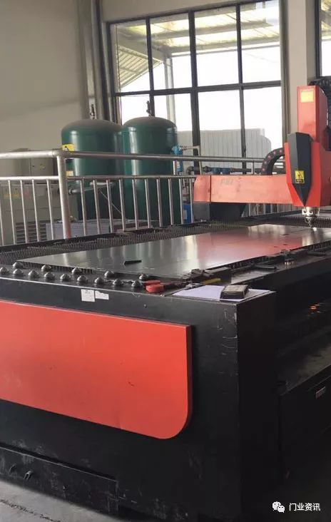 从防火到安防双升级 大型门企为何加码高端甲级防火防盗门？